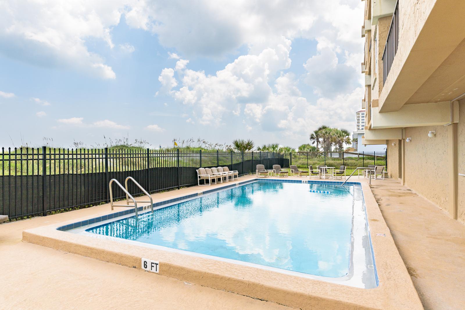 Oceanfront pool