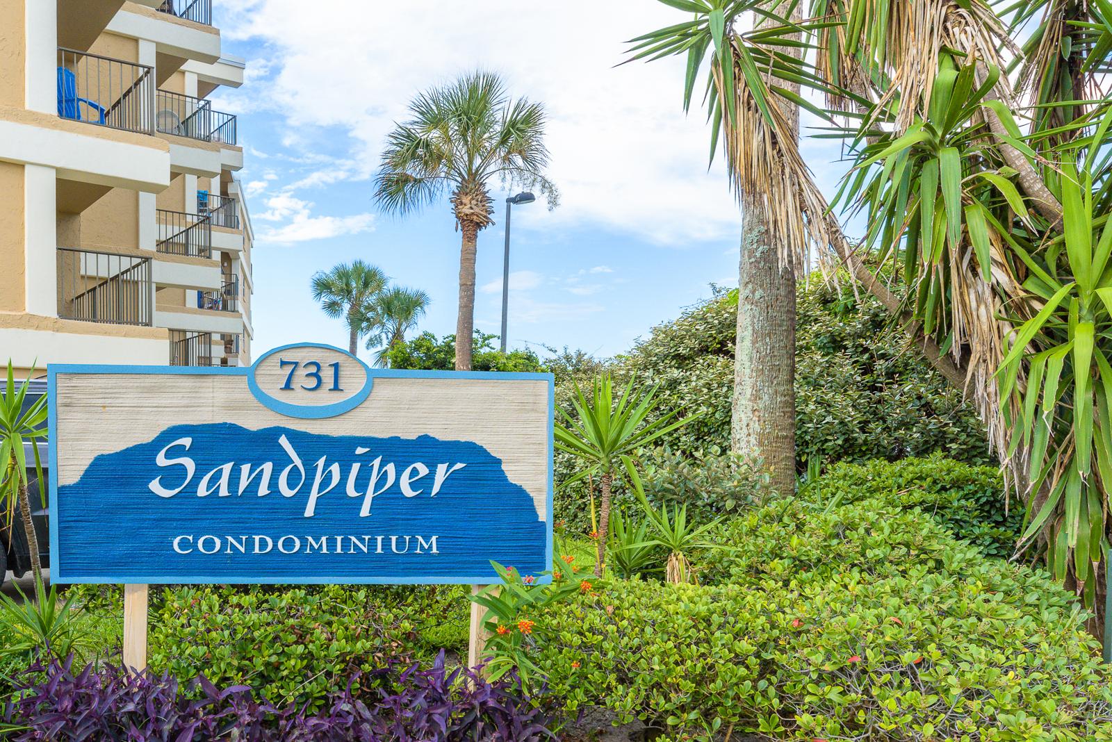 Sandpiper Condominium, 731 entrance sign